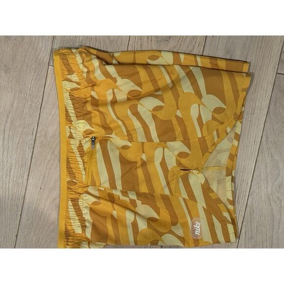 Nike Dri-Fit Icon Clash Tempo Luxe Women’s Size‎ Small Running Shorts DQ6117-752 - Picture 6 of 12